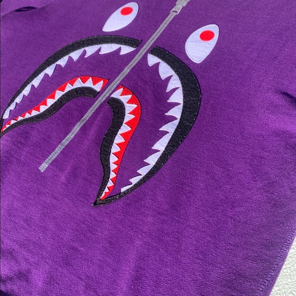 BAPE SHARK CREWNECK - Picture 3 of 7
